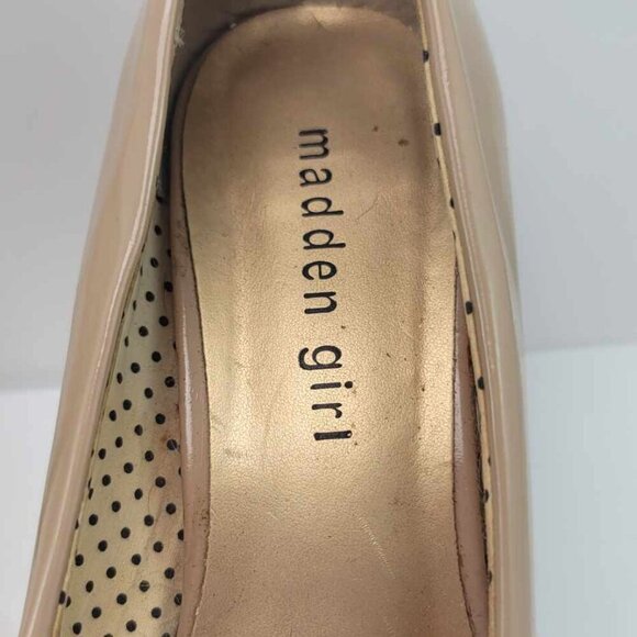Madden Girl Nude colour heels in patten leather. GUC - Picture 8 of 8
